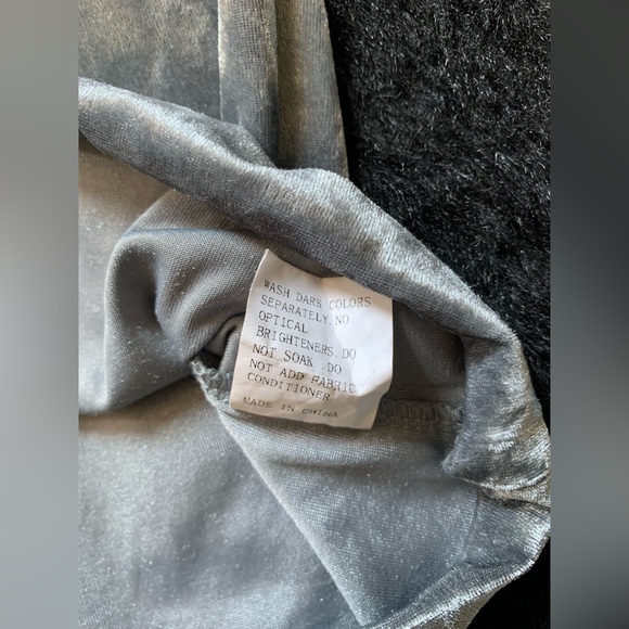 Vintage Unbranded Women’s Blouse Soft Faux Velvet M 95%Poly 5%Spanx PreOwned - Picture 9 of 13